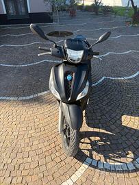 Moto Piaggio Medley S 125