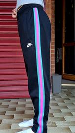 Pantaloni tuta Nike neri vintage – Taglia S