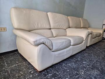 DIVANI IN PELLE