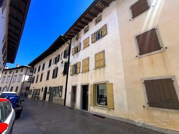 MINI APPARTAMENTO DENTRO LE MURA DEL CENTRO STO...