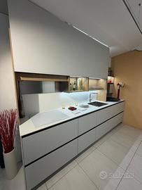 Cucina SnaideroLink  pensile scorrevole a chiusura