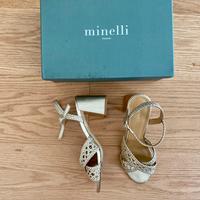 Sandali dorati con tacco e cinturino