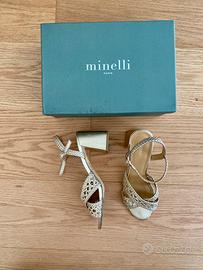 Sandali dorati con tacco e cinturino