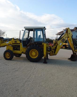 TERNA GOMMATA JCB 3CX TB - 4 RUOTE MOTRICI