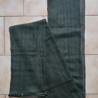 Sciarpa verde miltare a rete