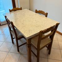 Tavolo 4 posti allungabile