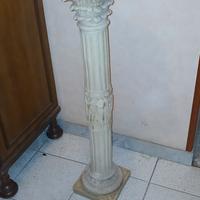 colonna di marmo decorata 