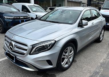 MERCEDES GLA 200d Automatic BUSINESS