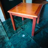 Tavolinetto in legno massello, quadrato