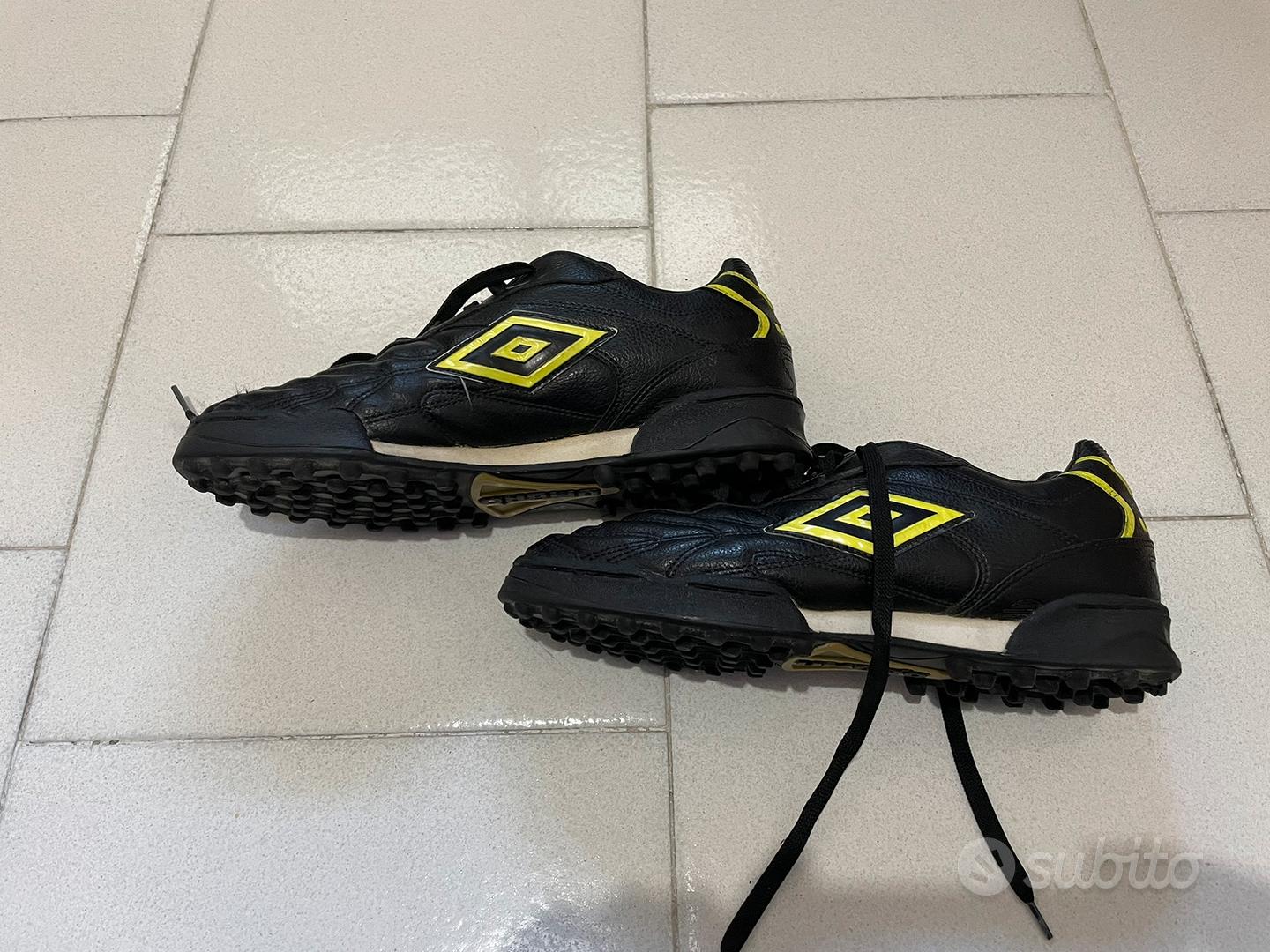 Scarpe on sale calcetto umbro