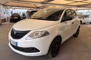 Lancia Ypsilon 1.0 FireFly 5 porte S&S Hybrid Ecoc