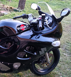 Suzuki gsxf 750