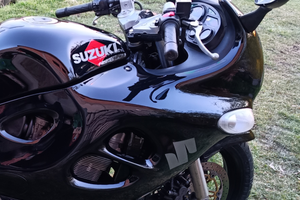Suzuki gsxf 750