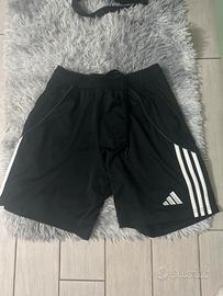 Pantaloncini adidas