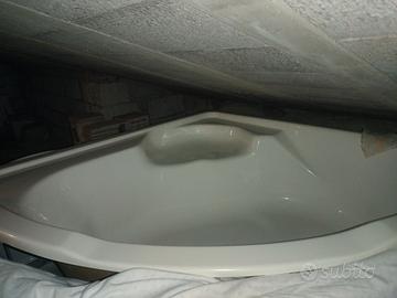 Vasca da bagno angolare
