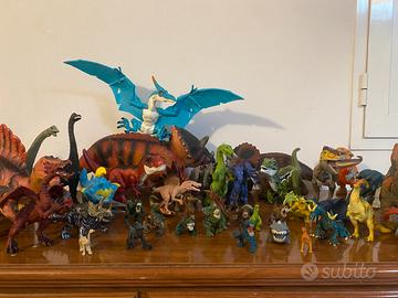 Animali in plastica (dinosauri)