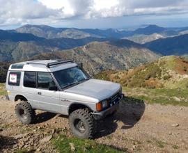 Land Rover Discovery 200 off-road