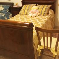 letti alla francese "a barca" dell'800 e comodino