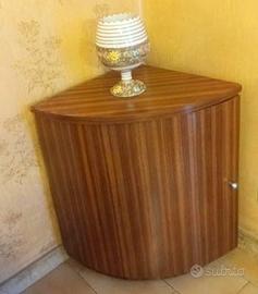 MOBILE ANGOLARE CON RIPIANO