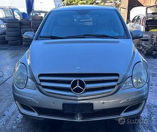 RICAMBI Mercedes R320 W251 3.0 165kW 642950 2008