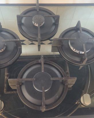 forno , piano cottura  e lavello a 2 vasche 