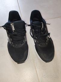 scarpe Nike n. 39