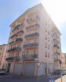 Appartamento di 116 m² con 5 locali e box auto a M