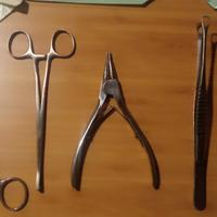 Attrezzature da piercing