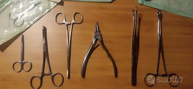 Attrezzature da piercing