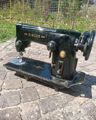 Macchina da cucire vintage Singer 306M anni '50