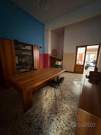 V/1331 Comodo magazzino in zona strategica