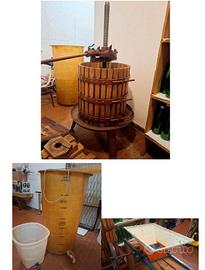 kit attrezzatura completa per fare il vino