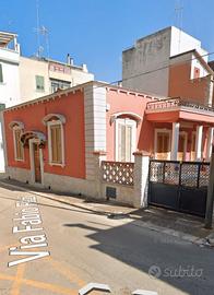 Villa signorile indipendente centro 2min castello