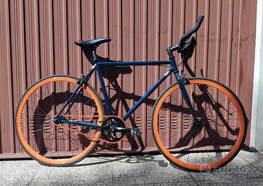 Bicicletta Fixie Blu