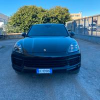 PORSCHE CAYENNE COUPE 3000 -462 CV  E HIBRID