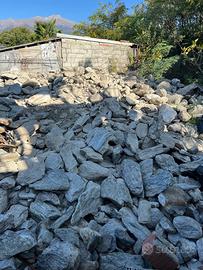 Pietre rustiche da costruzione gratis.