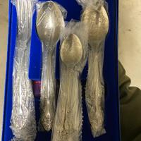 Set cucchiai e forchette