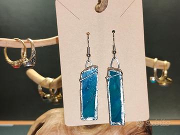 Orecchini pendenti blu e argento