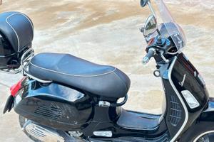 Vespa 125 con bauletto