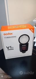 Godox v1