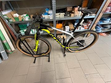 Scott scale rc 900 world cup