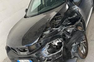 NISSAN JUKE 1.5 - Incidentata