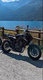 Yamaha MT-07 - 2023 come nuova 1940 km + accessori