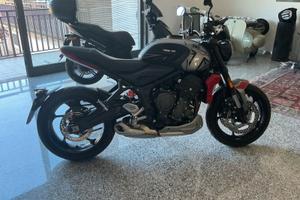 TRIUMPH TRIDENT 660