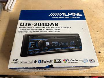 Autoradio Alpine UTE-204 DAB Bluetooth