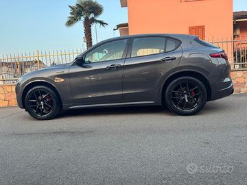 Stelvio veloce 210cv UNICOPROPIETARIOkm originali