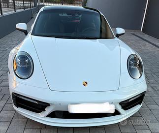 Porsche Carrera 992 4