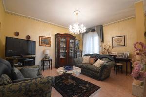 BORDONARO - Ampia metratura con terrazzo