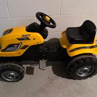 Trattore giocattolo con pedali