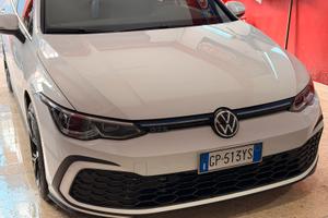 Golf 8 GTE 245cv